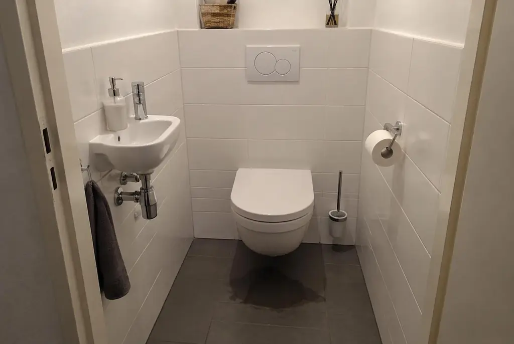 Lekdetectie Hulshorst – natte vloer bij een toilet